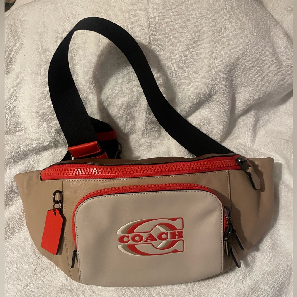 NWOT Authentic Coach hip bag.